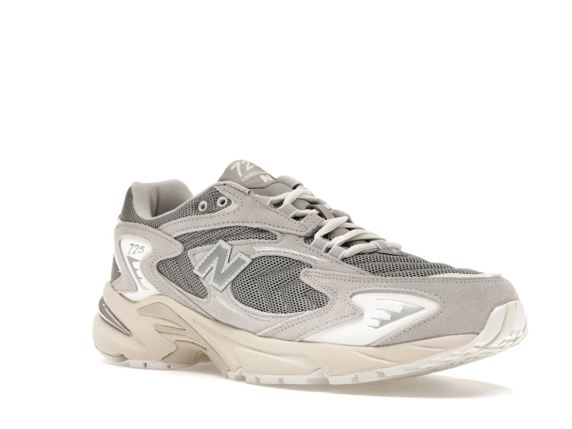 Vue 5 de New Balance 725 Light Grey