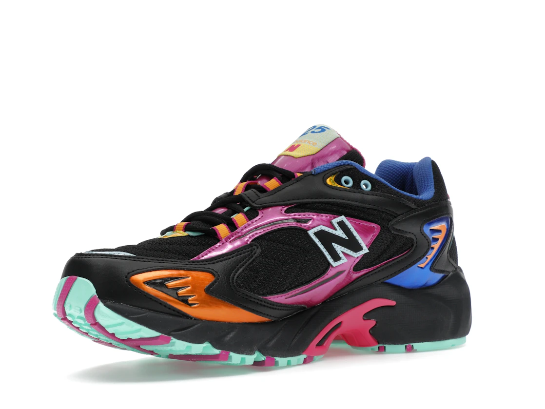 Vue 15 de New Balance 725v1 Multi-Color
