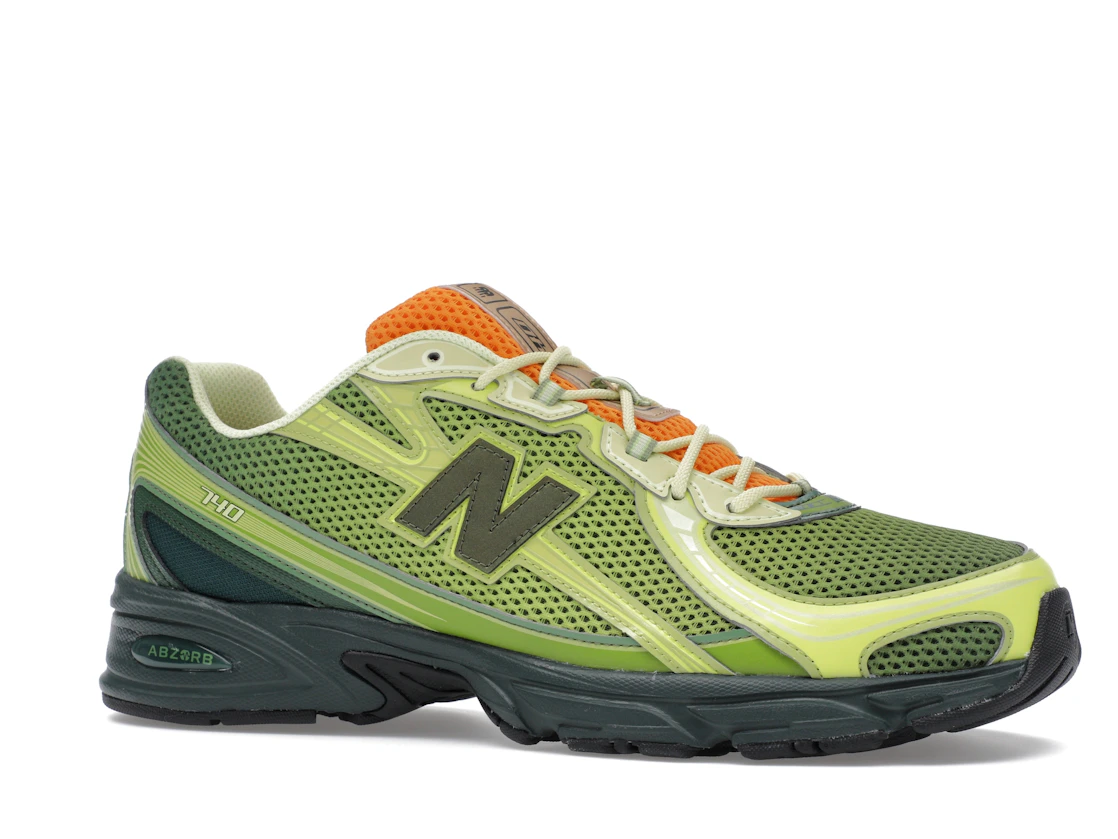 Vue 3 de New Balance 740 Concepts Brut