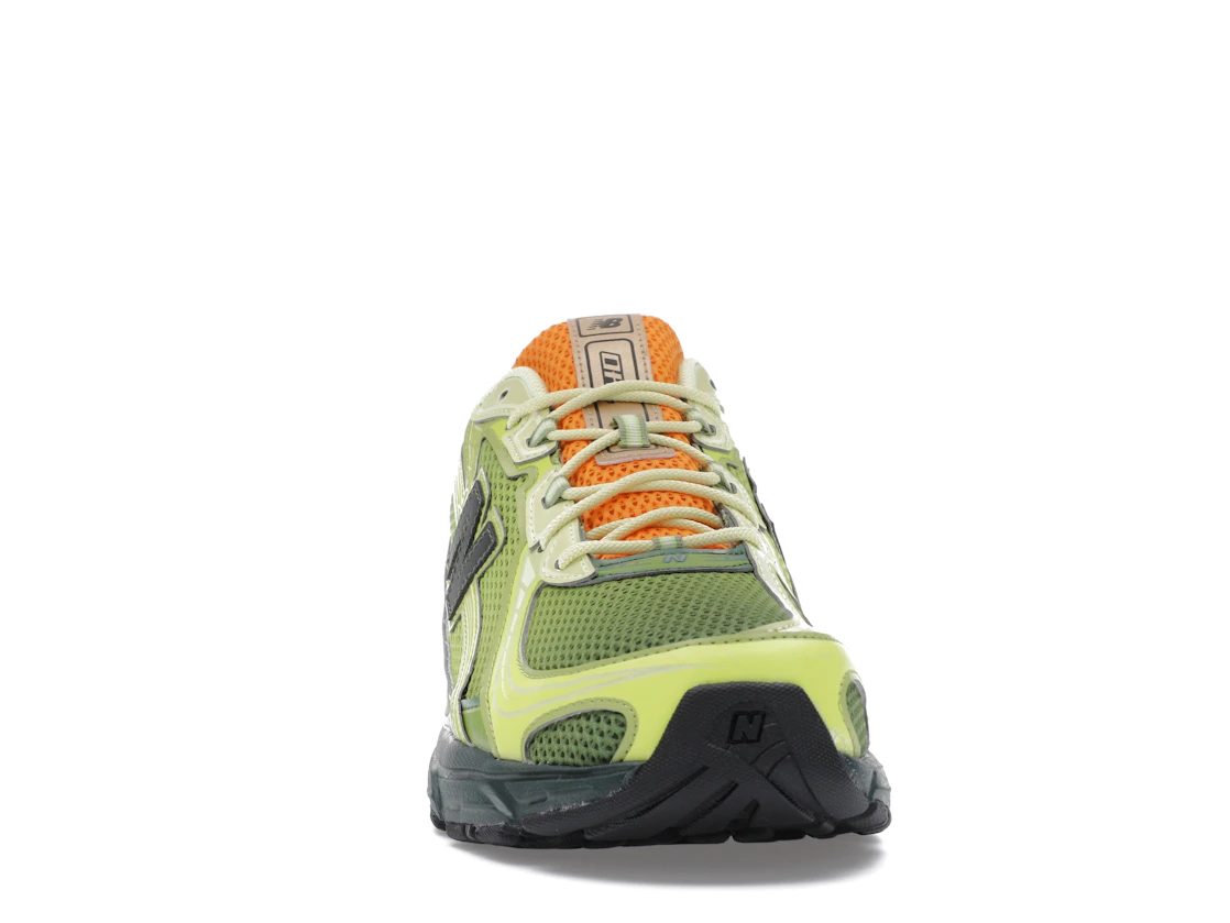 Vue 9 de New Balance 740 Concepts Brut