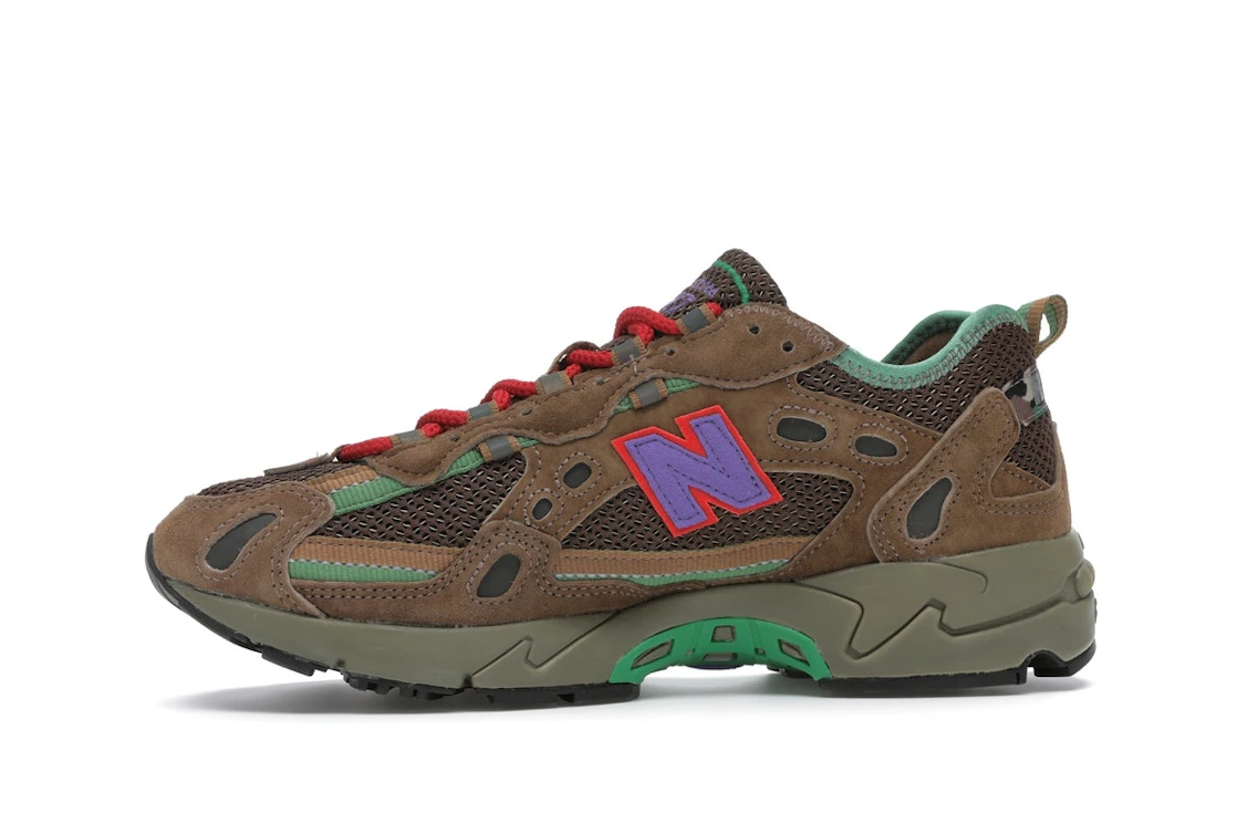 Vue 18 de New Balance 827 Stray Rats