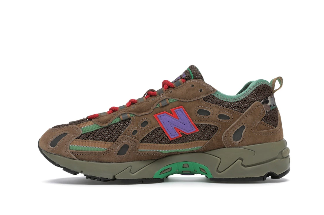 Vue 19 de New Balance 827 Stray Rats