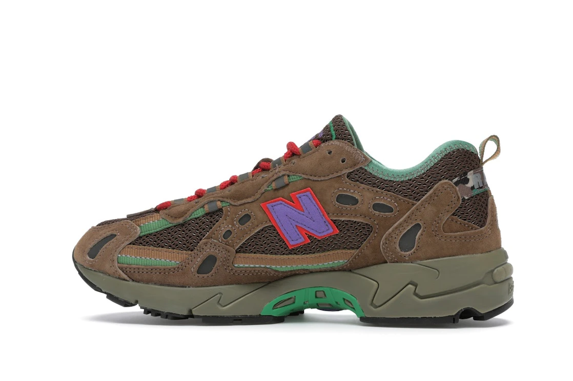 Vue 20 de New Balance 827 Stray Rats