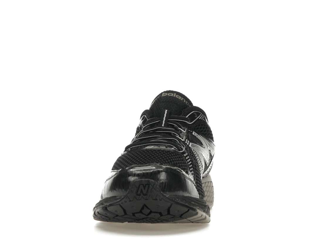 Vue 11 de New Balance 860v2 Black Silver
