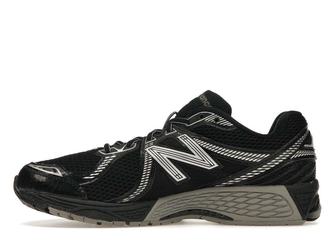 Vue 19 de New Balance 860v2 Black Silver