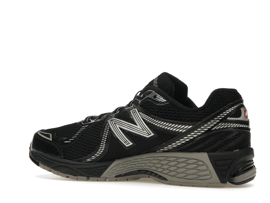 Vue 22 de New Balance 860v2 Black Silver