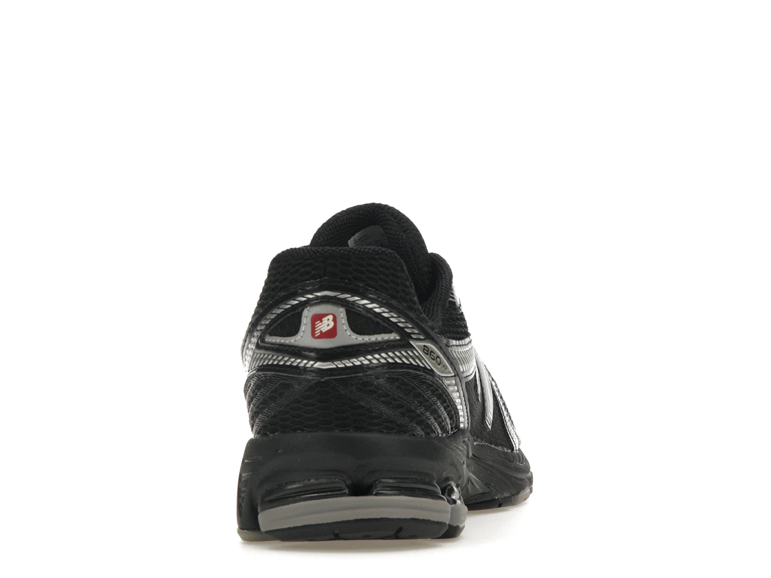Vue 29 de New Balance 860v2 Black Silver