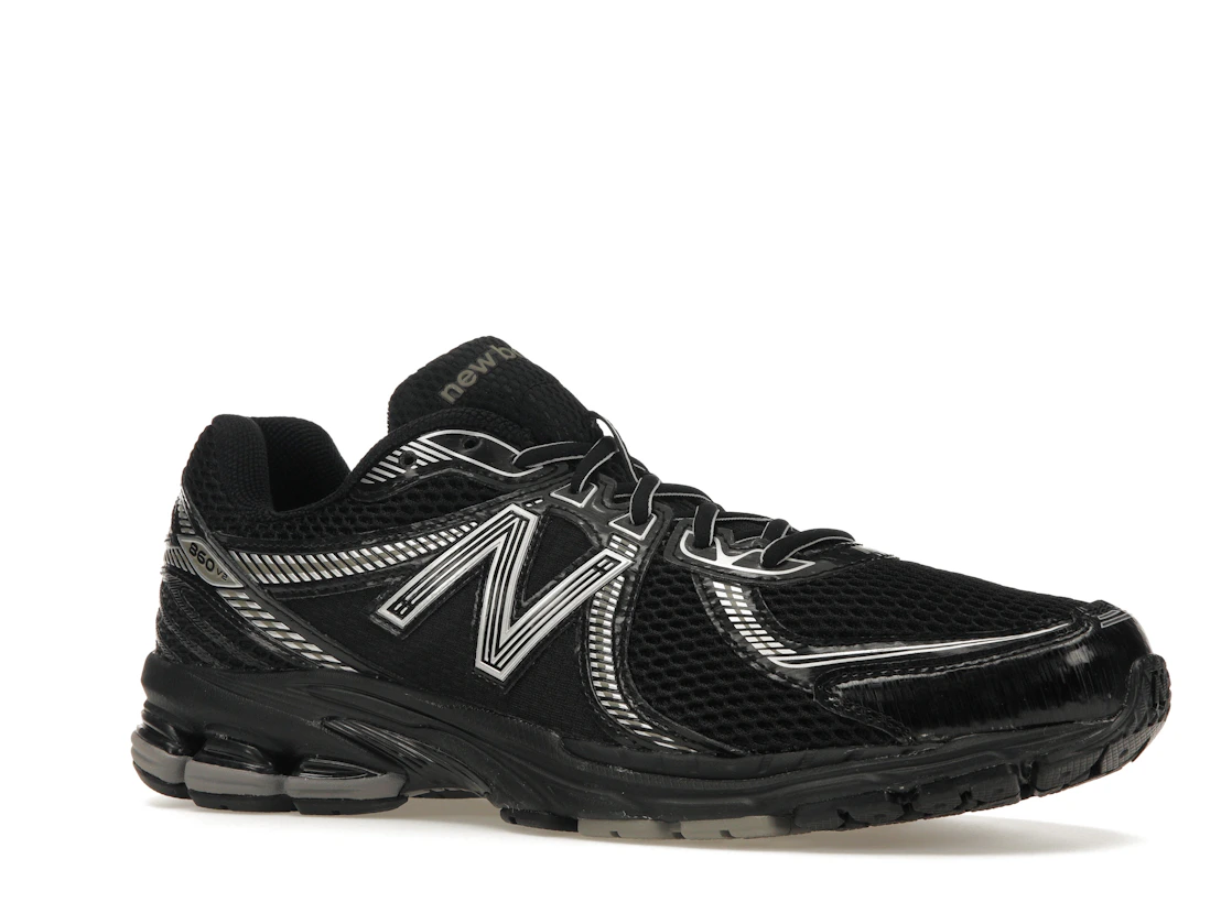 Vue 4 de New Balance 860v2 Black Silver