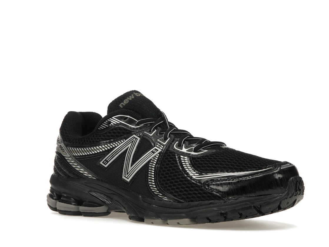 Vue 5 de New Balance 860v2 Black Silver