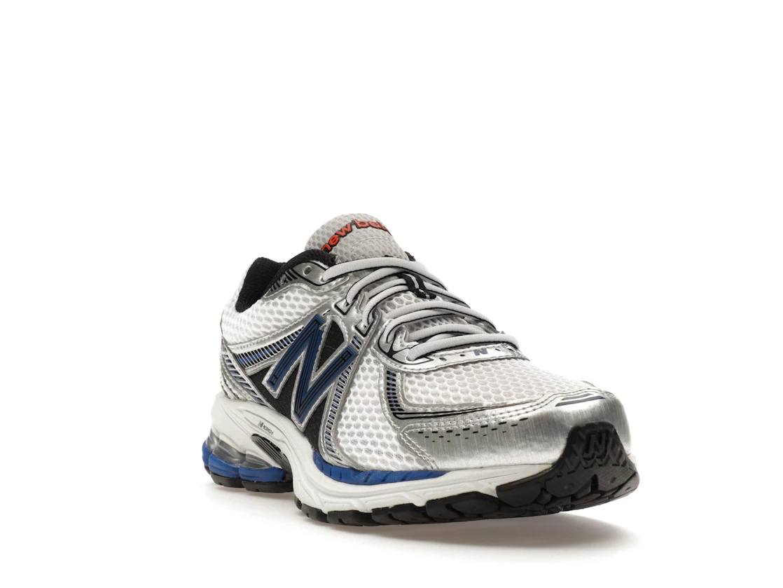 Vue 7 de New Balance 860v2 White Team Royal Silver