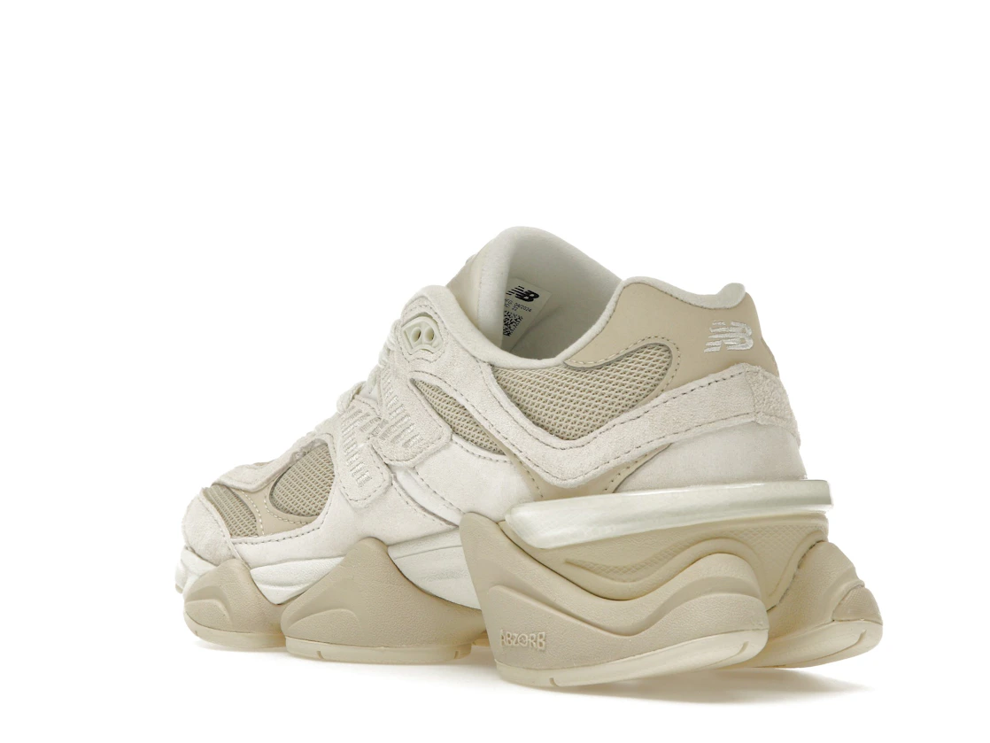 Vue 24 de New Balance 9060 Beige