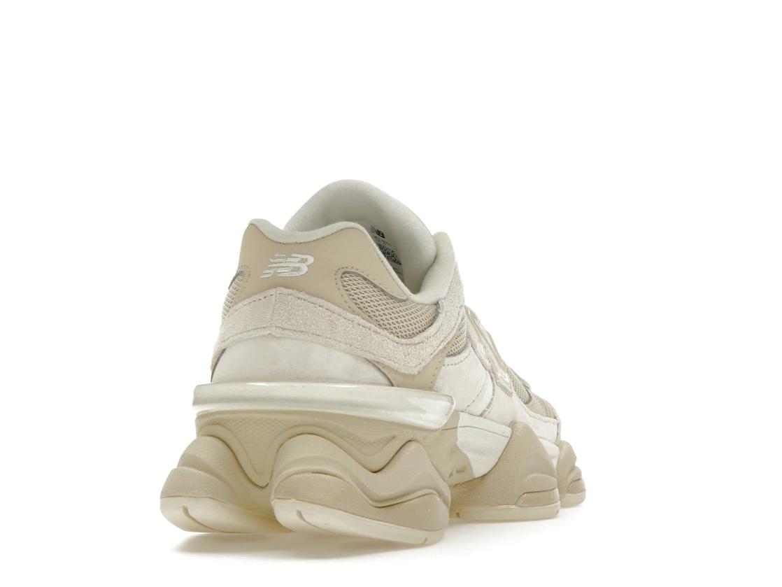 Vue 30 de New Balance 9060 Beige