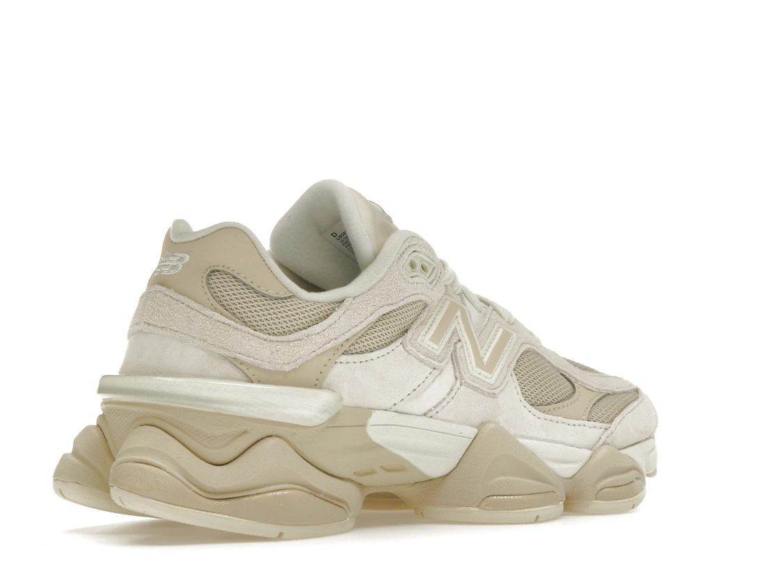 Vue 33 de New Balance 9060 Beige