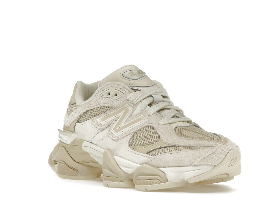 Vue 6 de New Balance 9060 Beige