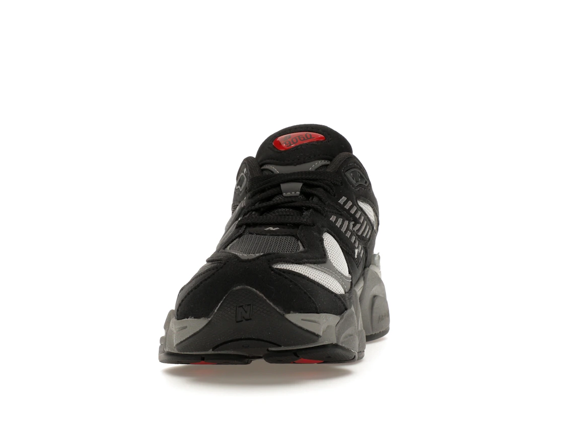 Vue 11 de New Balance 9060 Black Grey (GS)