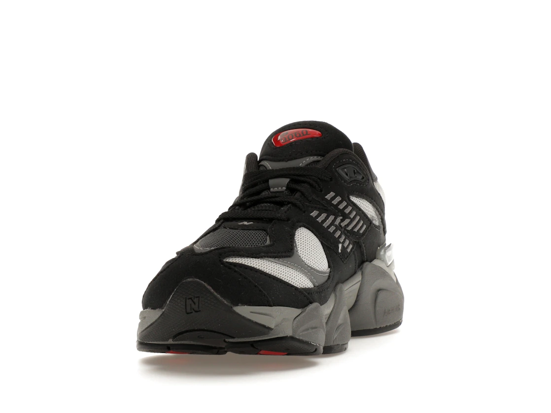 Vue 12 de New Balance 9060 Black Grey (GS)