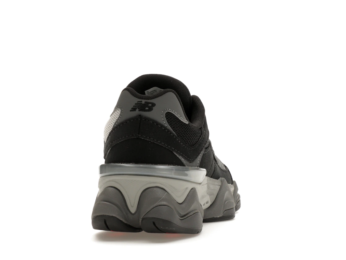 Vue 29 de New Balance 9060 Black Grey (GS)