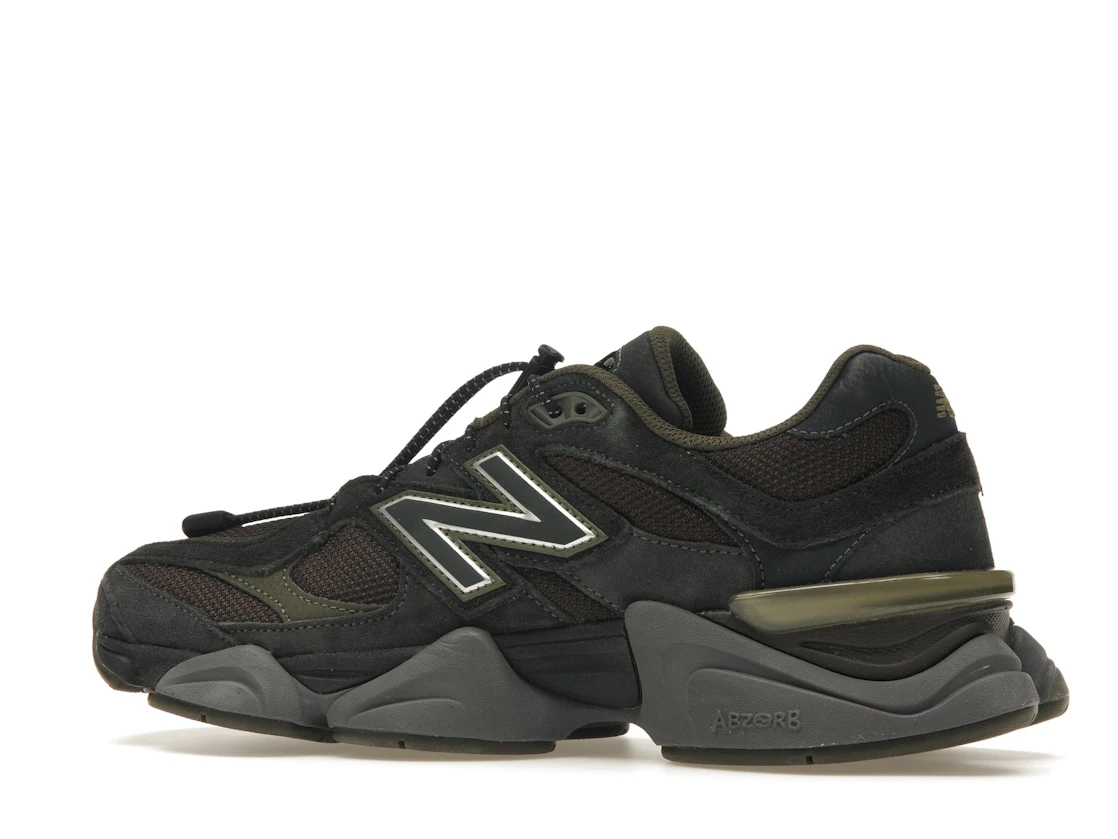 Vue 21 de New Balance 9060 Blacktop Dark Moss