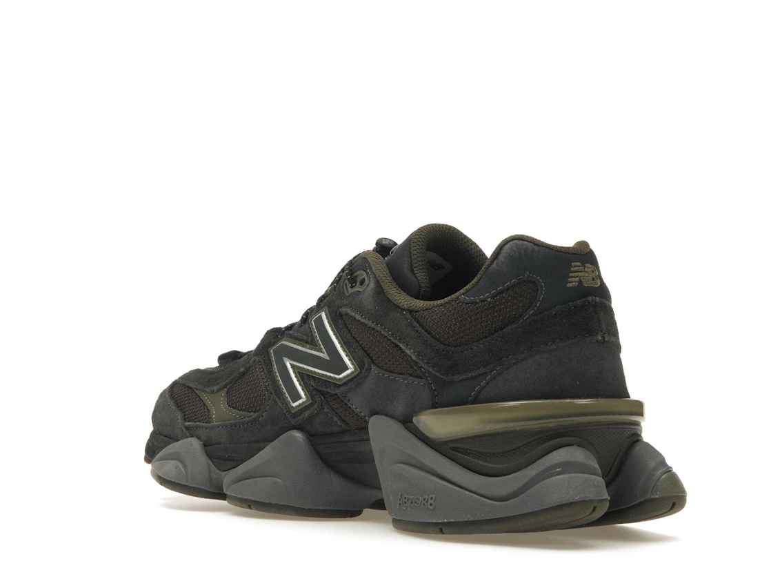 Vue 24 de New Balance 9060 Blacktop Dark Moss