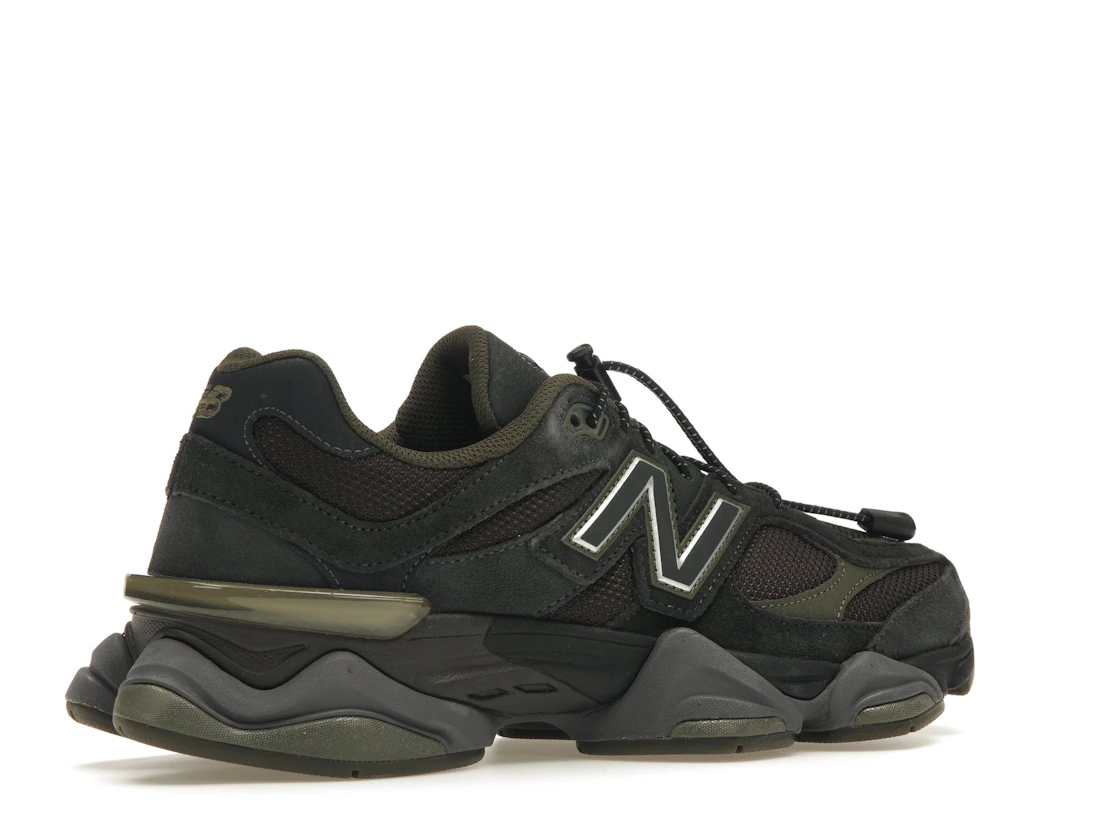 Vue 34 de New Balance 9060 Blacktop Dark Moss