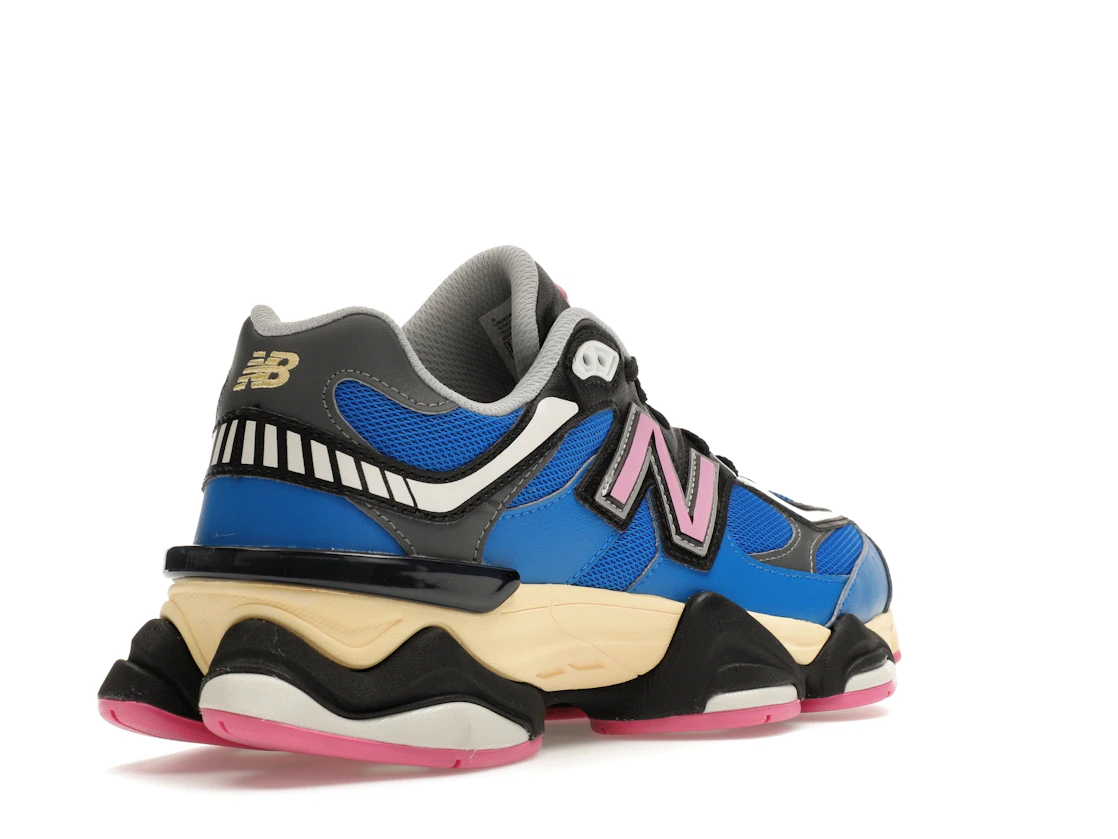 Vue 32 de New Balance 9060 Blue Oasis Real Pink