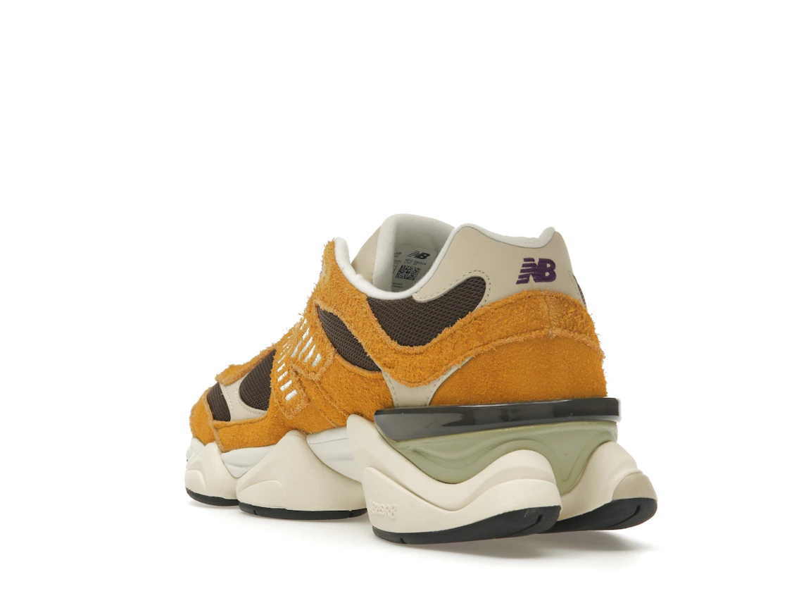 Vue 25 de New Balance 9060 Butterscotch