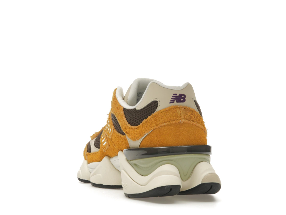 Vue 26 de New Balance 9060 Butterscotch