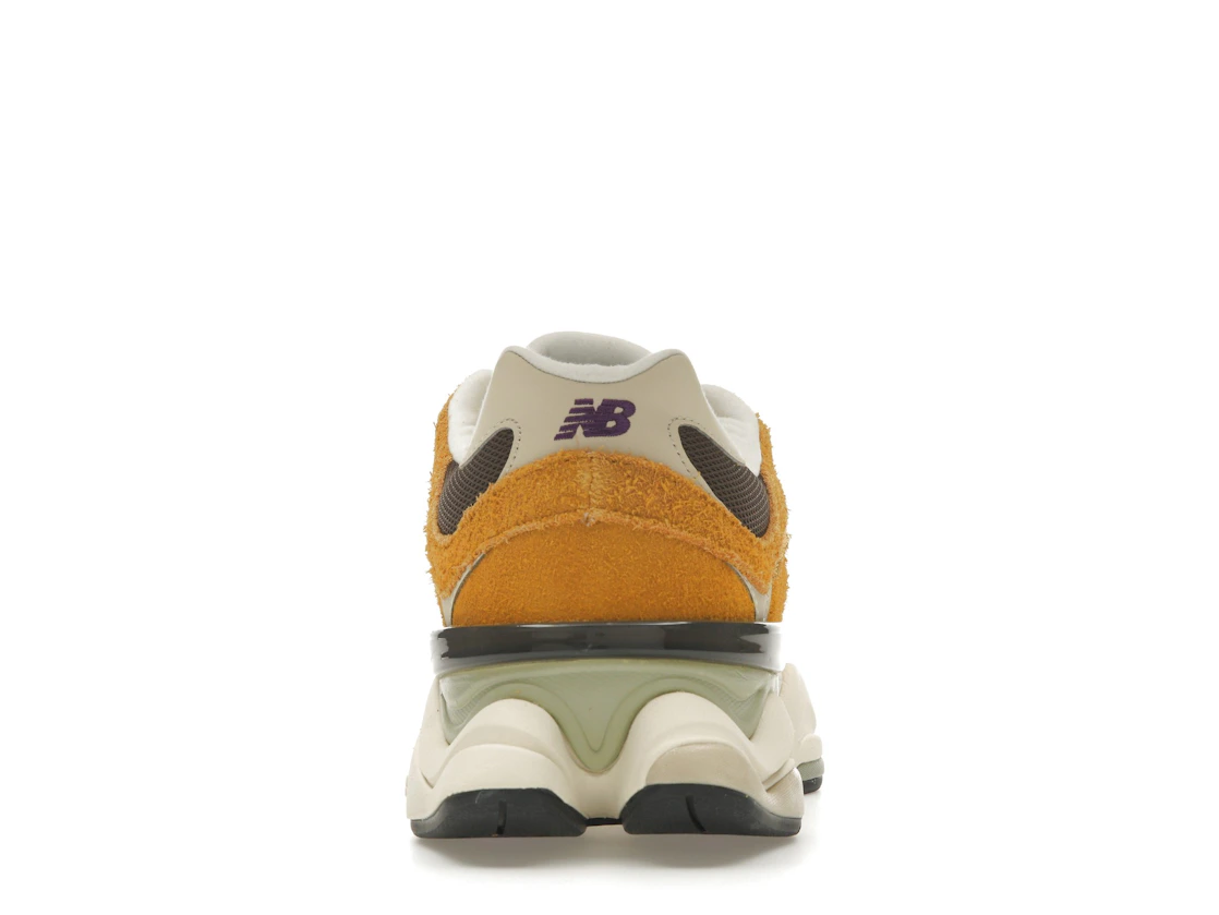 Vue 28 de New Balance 9060 Butterscotch