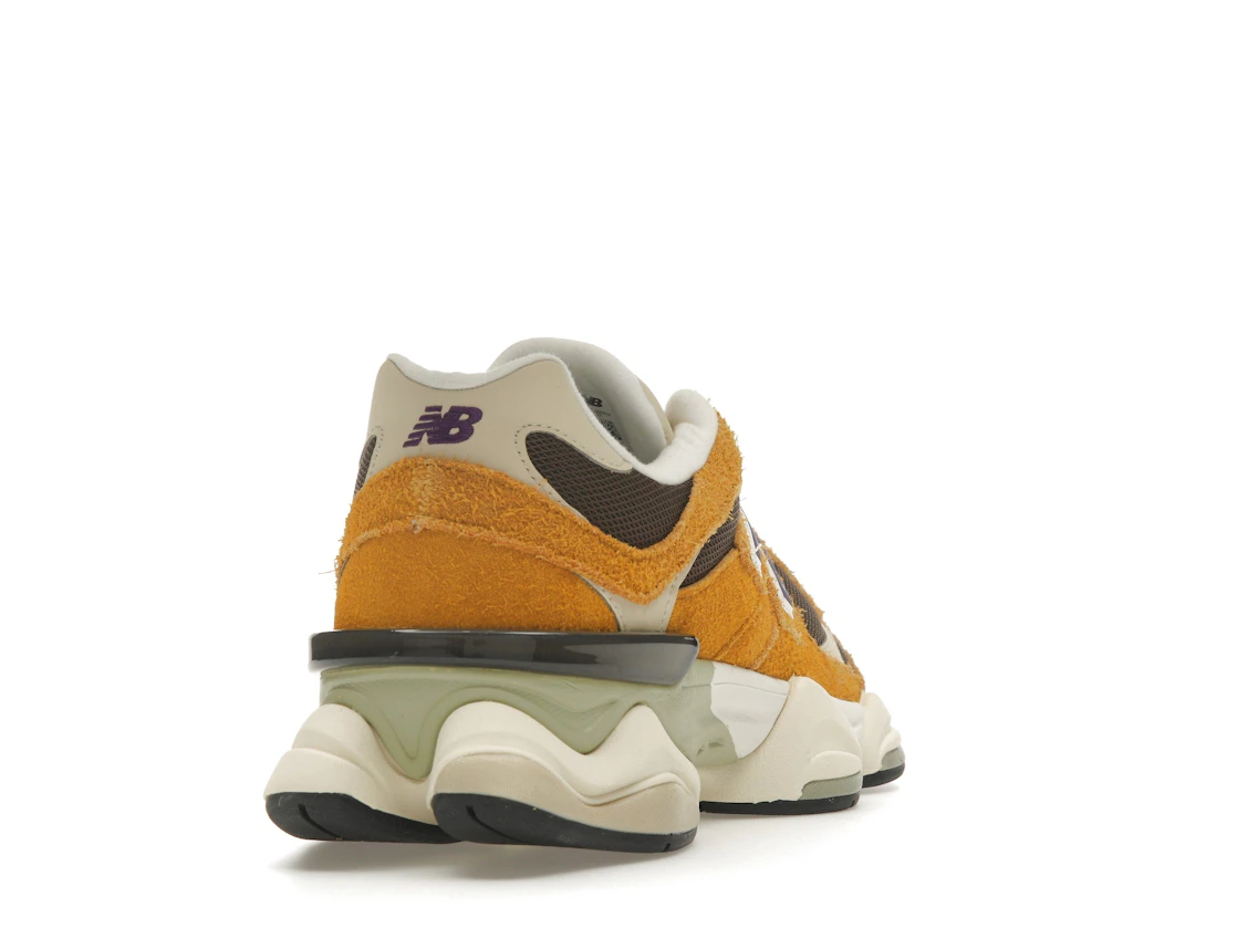 Vue 30 de New Balance 9060 Butterscotch