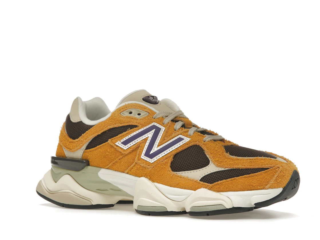 Vue 4 de New Balance 9060 Butterscotch