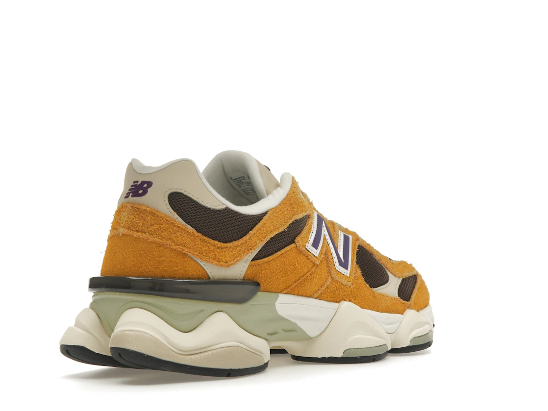 Vue 32 de New Balance 9060 Butterscotch