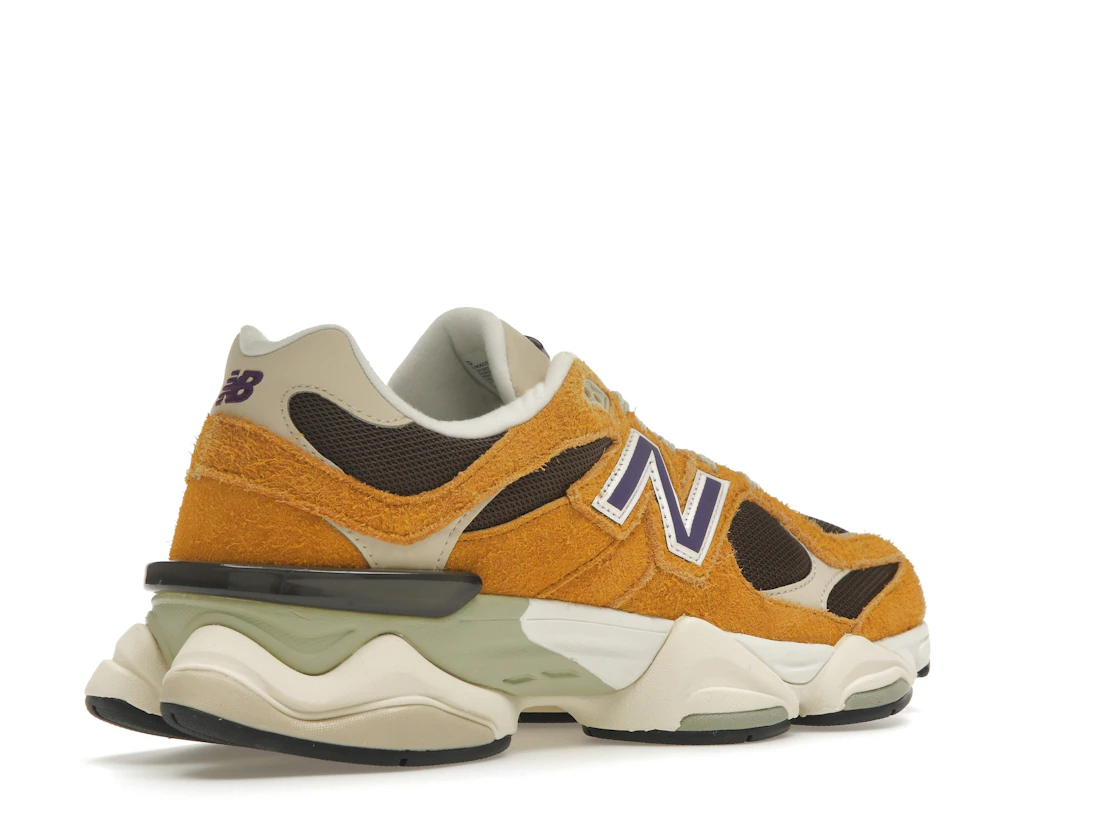 Vue 33 de New Balance 9060 Butterscotch