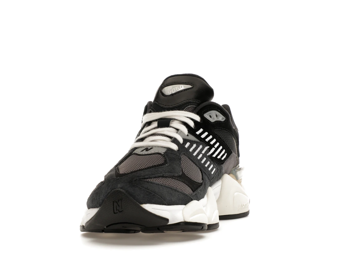 Vue 12 de New Balance 9060 Charcoal