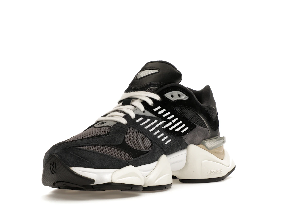 Vue 14 de New Balance 9060 Charcoal