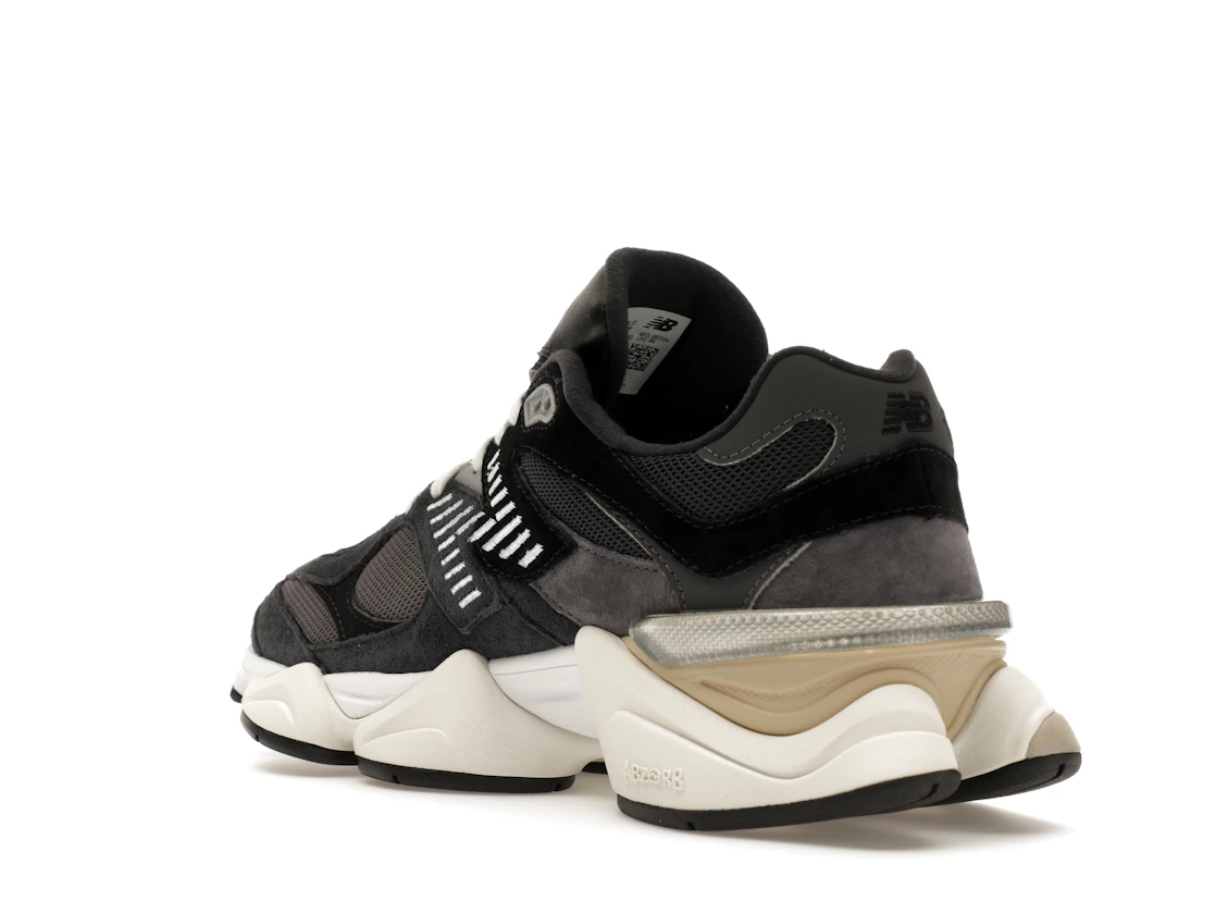 Vue 24 de New Balance 9060 Charcoal