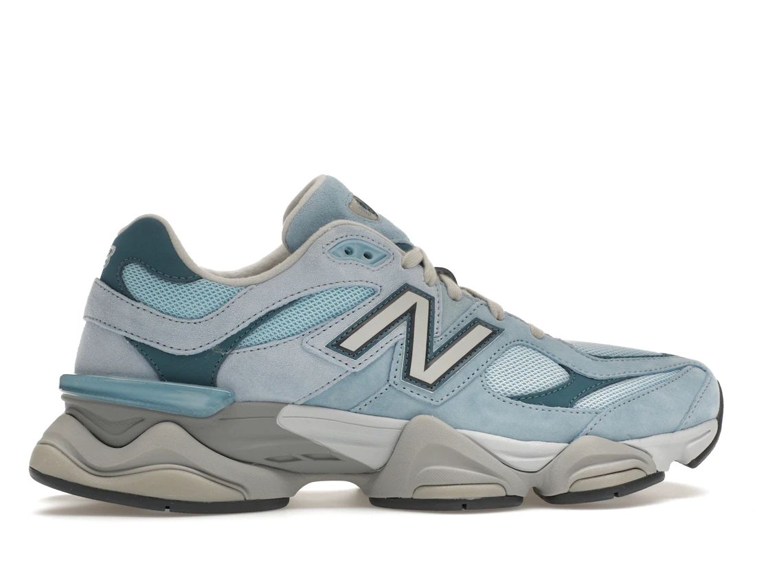 Vue 36 de New Balance 9060 Chrome Blue