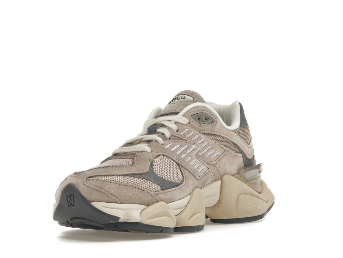 Vue 14 de New Balance 9060 Driftwood Castlerock