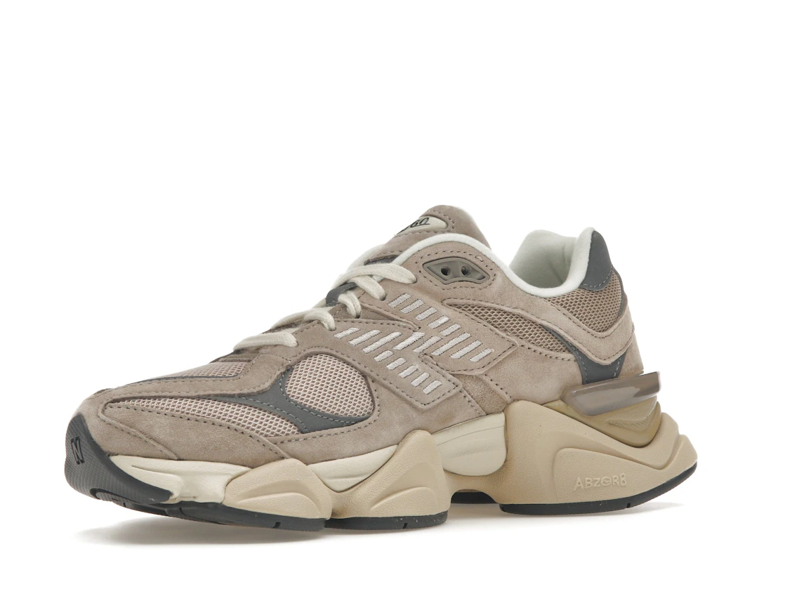 Vue 16 de New Balance 9060 Driftwood Castlerock