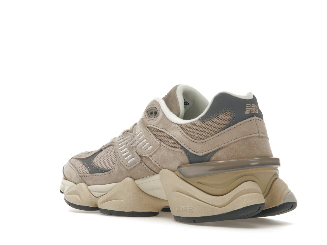 Vue 24 de New Balance 9060 Driftwood Castlerock
