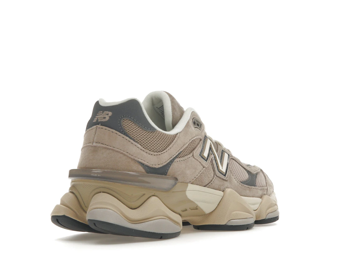 Vue 32 de New Balance 9060 Driftwood Castlerock