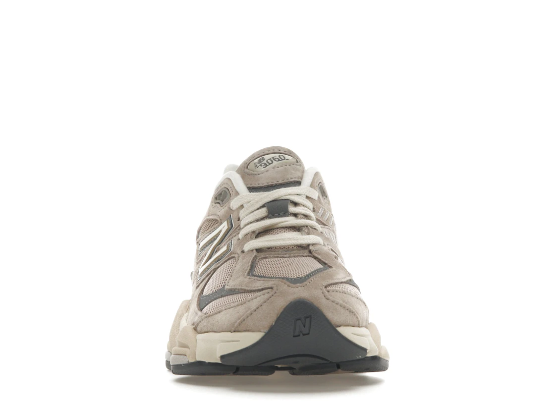Vue 10 de New Balance 9060 Driftwood Castlerock