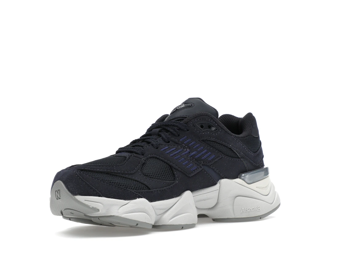 Vue 15 de New Balance 9060 Eclipse Navy (GS)