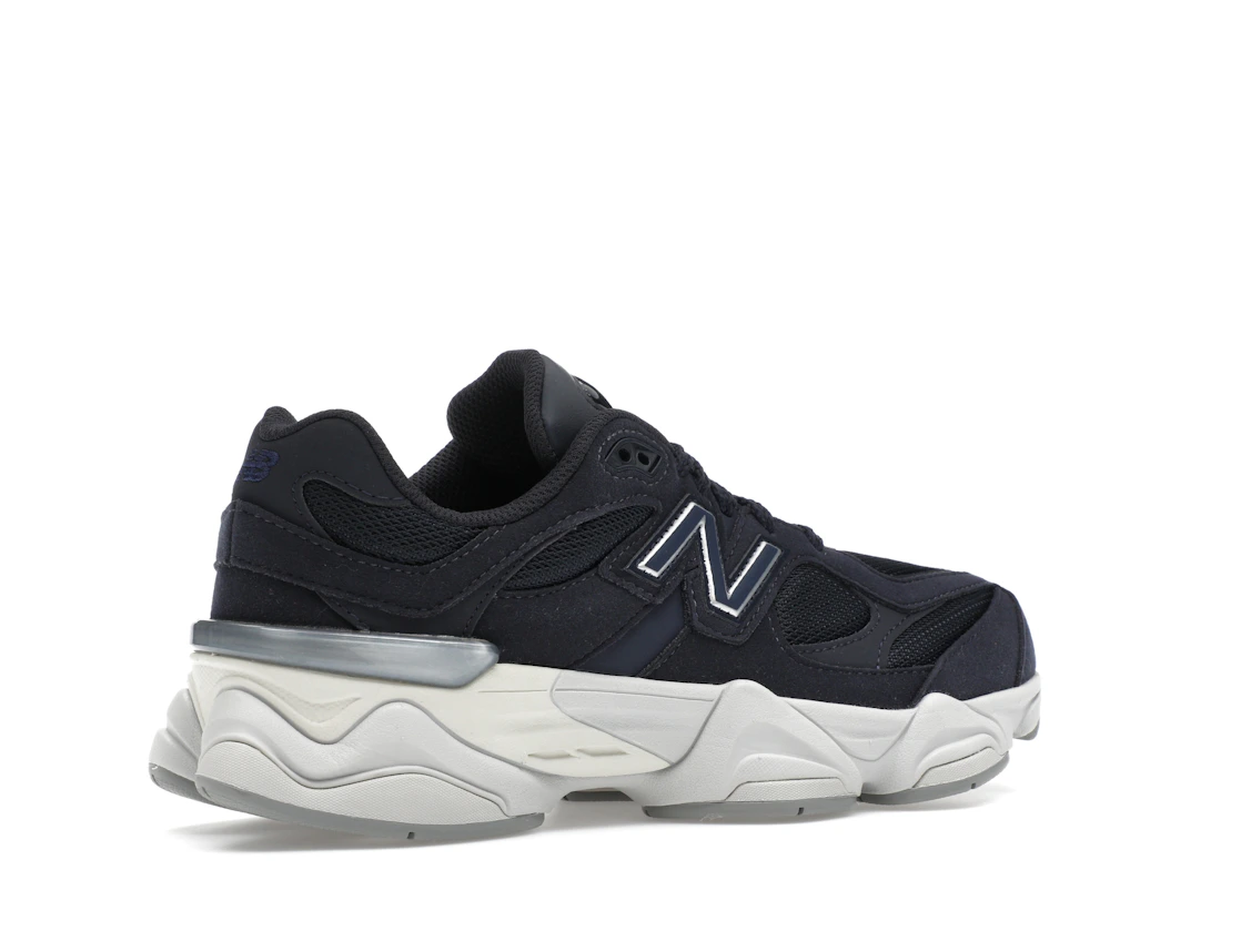 Vue 34 de New Balance 9060 Eclipse Navy (GS)