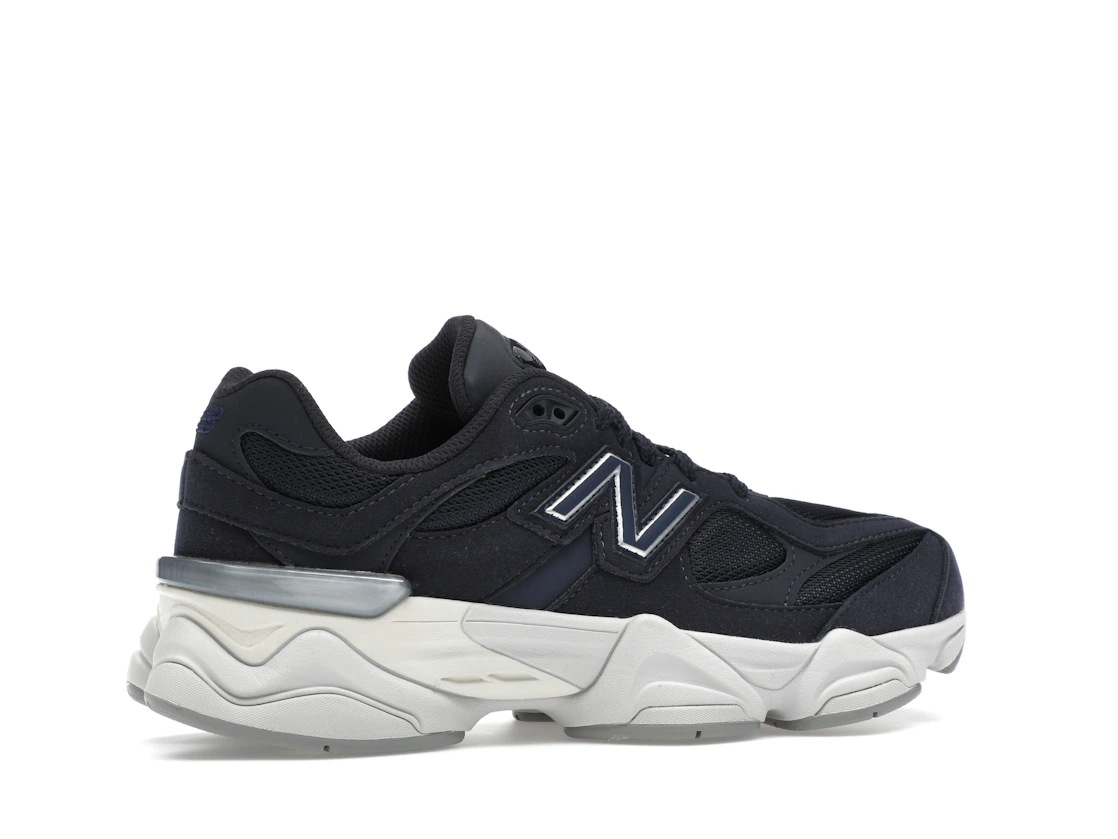 Vue 35 de New Balance 9060 Eclipse Navy (GS)