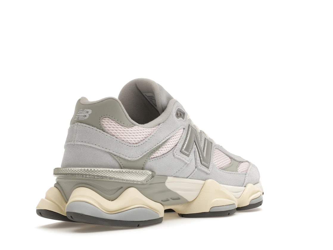 Vue 32 de New Balance 9060 Granite Pink