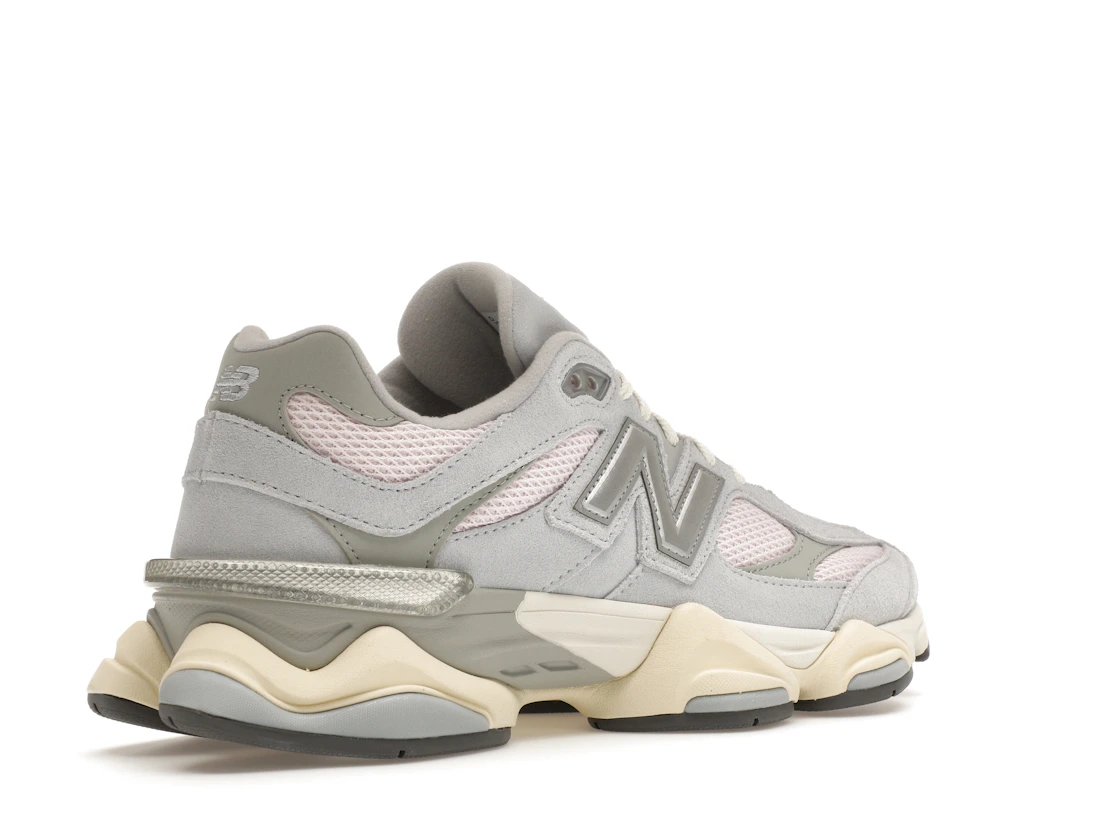 Vue 33 de New Balance 9060 Granite Pink
