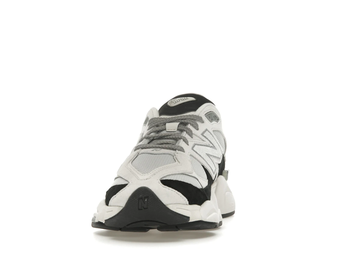 Vue 11 de New Balance 9060 Grey Jet Black