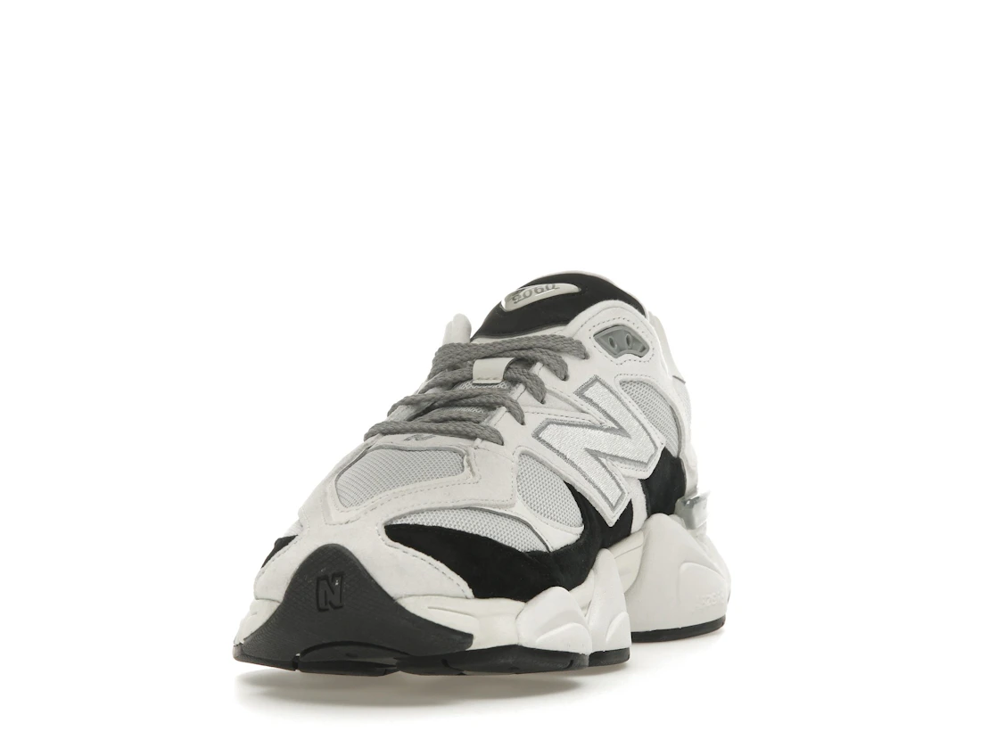 Vue 12 de New Balance 9060 Grey Jet Black