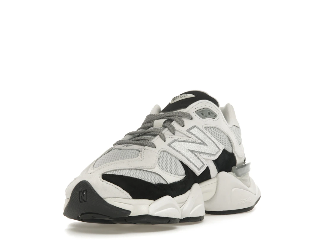 Vue 13 de New Balance 9060 Grey Jet Black