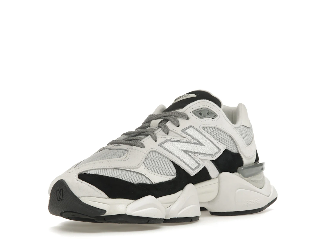 Vue 14 de New Balance 9060 Grey Jet Black